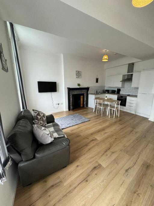 Spacious Flat In Sheffield City Center Gs304 Εξωτερικό φωτογραφία