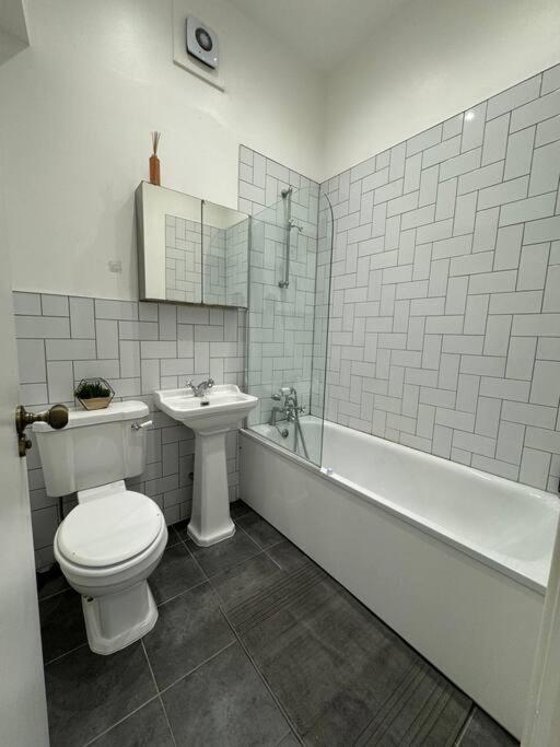 Spacious Flat In Sheffield City Center Gs304 Εξωτερικό φωτογραφία